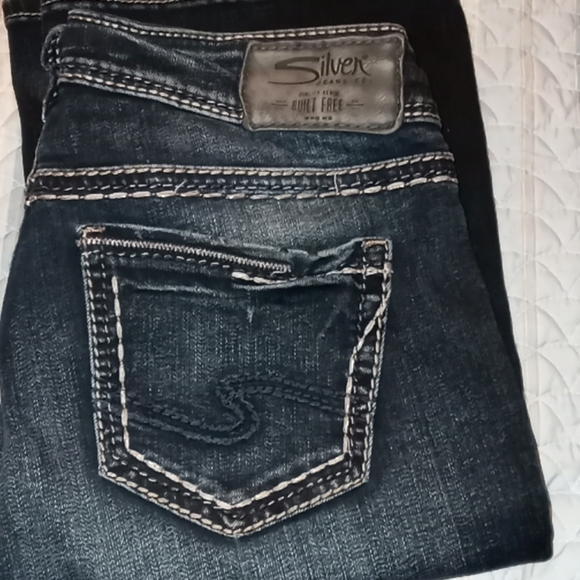 Silver Jeans - Picture 2 of 4